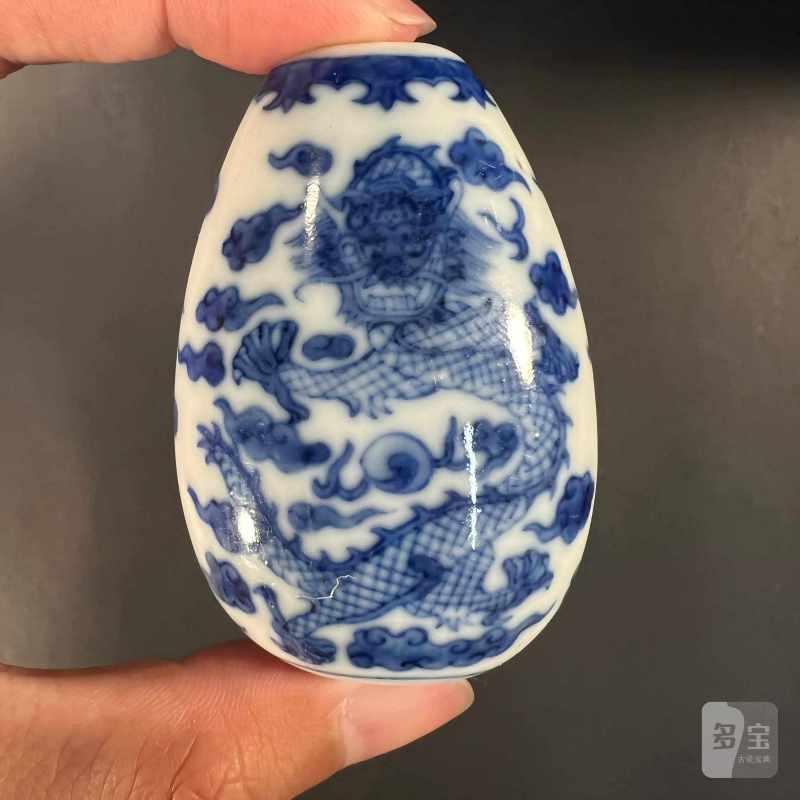 清 青花云龙纹烟壶 - 图2